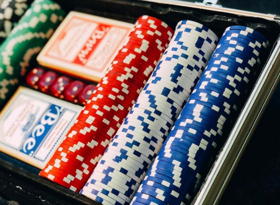 How to play an online Casino Via MOBILE: Options & Specics